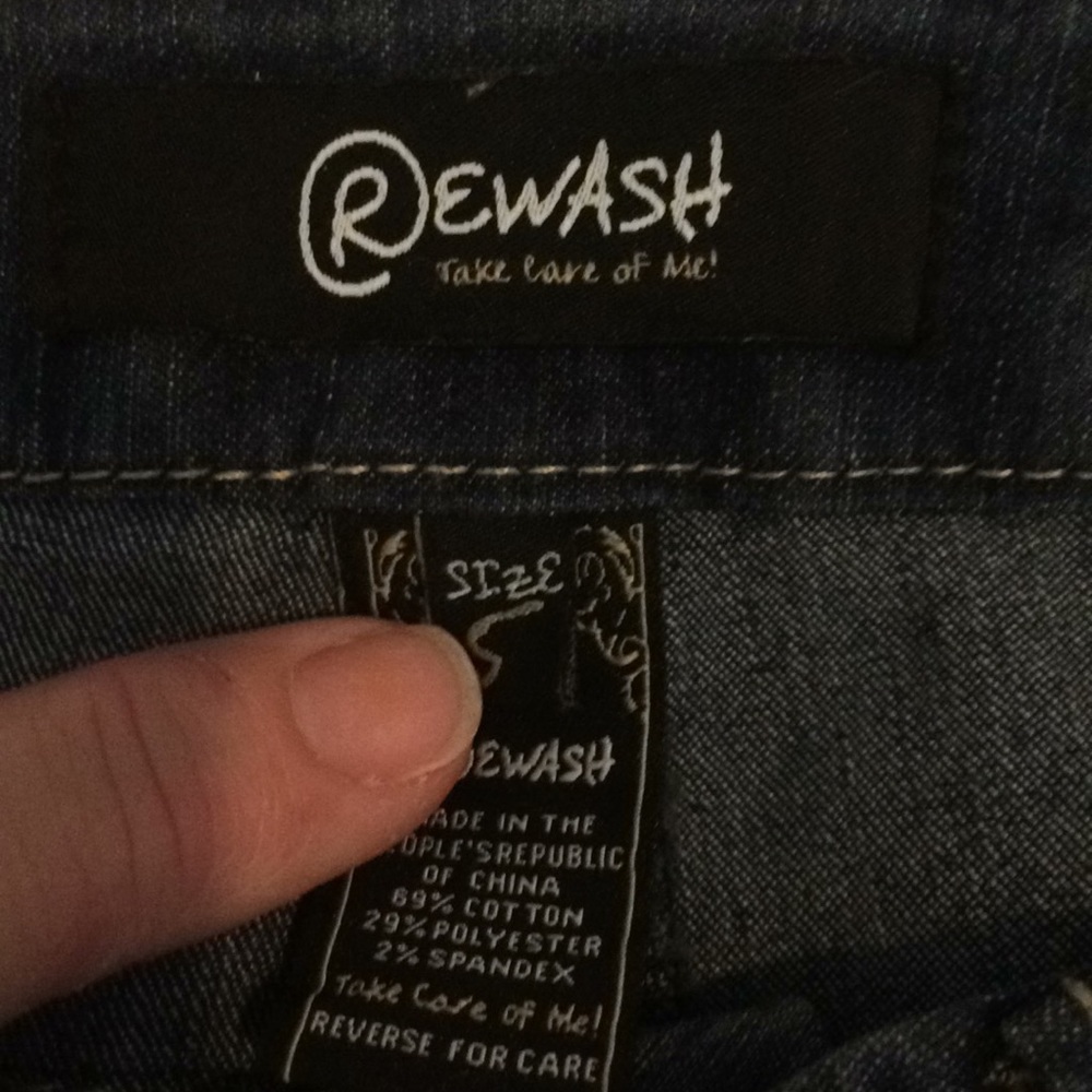 Shorts - Picture 2 of 3